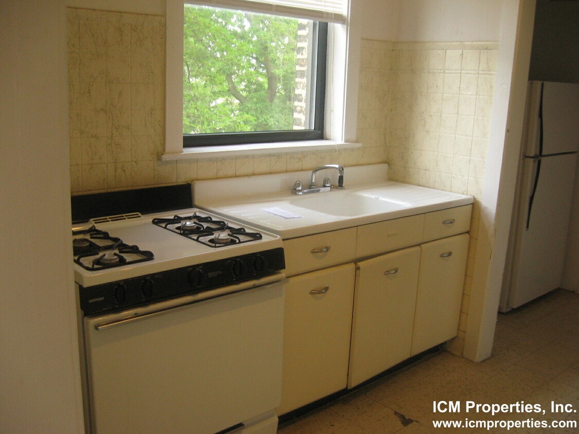 Primary Photo - 3925 N Keeler Ave