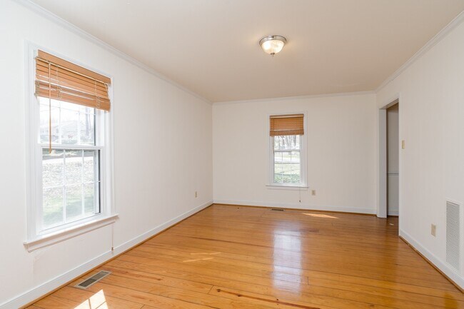 Foto del edificio - Bon Air Home For Rent