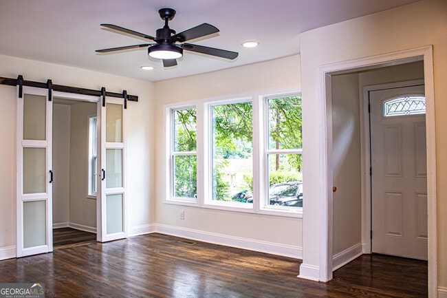 Foto del edificio - 773 Fayetteville Rd SE