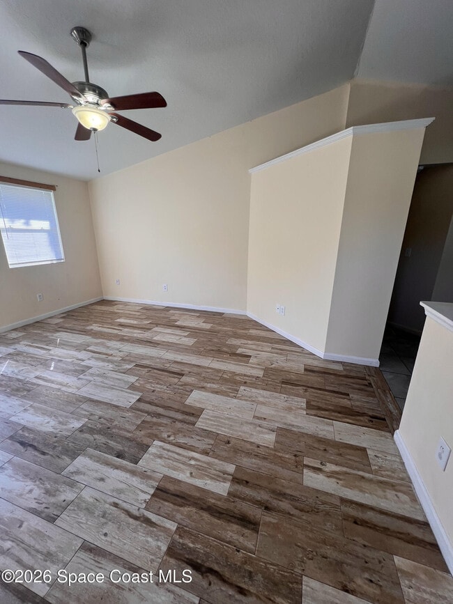 Building Photo - 1330 Lichty St