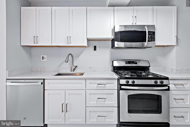 Updated kitchen - 4201 Cathedral Ave NW