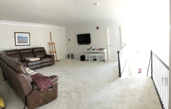 Foto del edificio - 12 Fern Dr