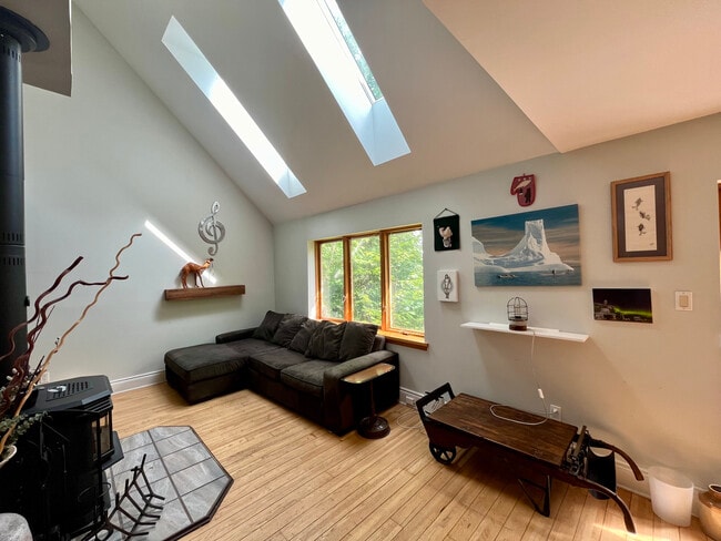 Building Photo - Welcome to your new home!