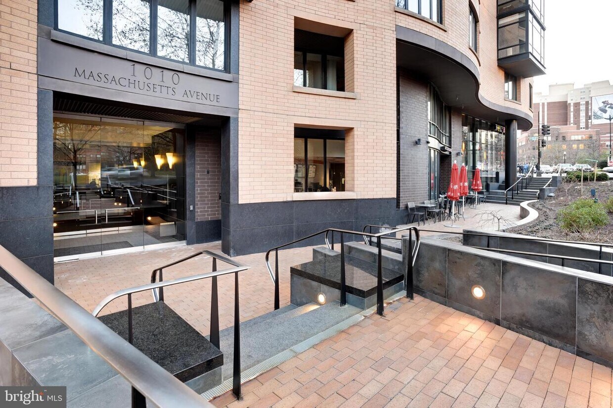 Primary Photo - 1010 Massachusetts Ave NW