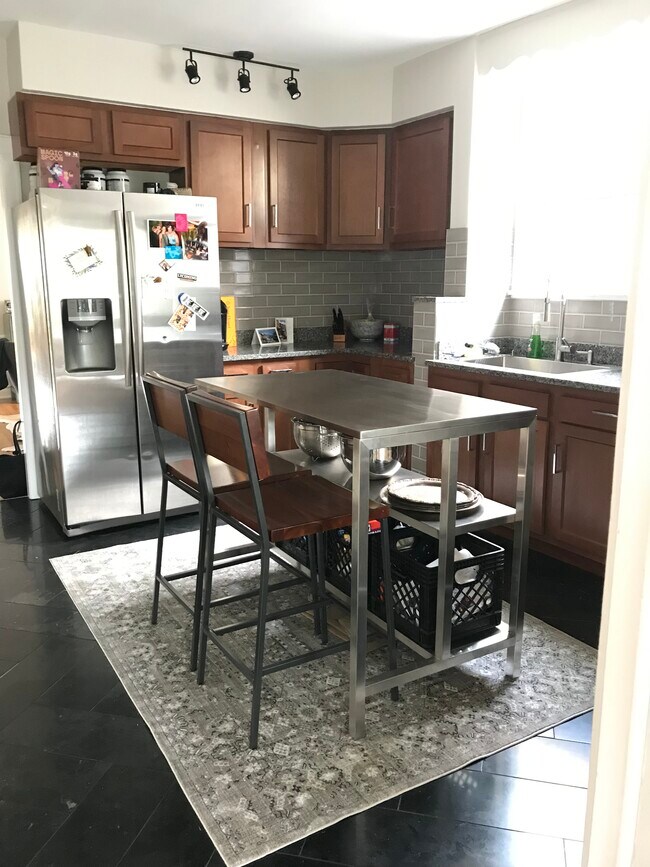 Kitchen - 4833 Wright Terrace