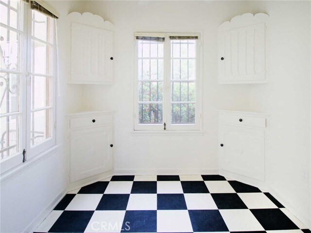 Foto del edificio - 1055 S Crescent Heights Blvd