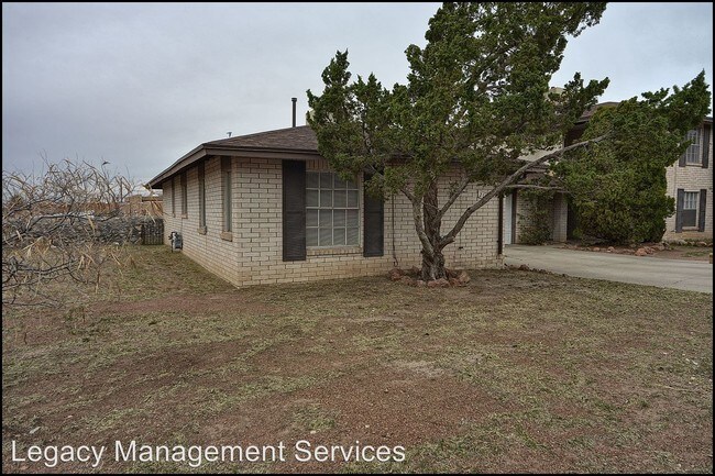 Building Photo - 217 Palmary Dr