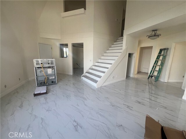Foto del edificio - 5870 Robinson Ave