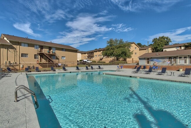 Building Photo - Concord Chase