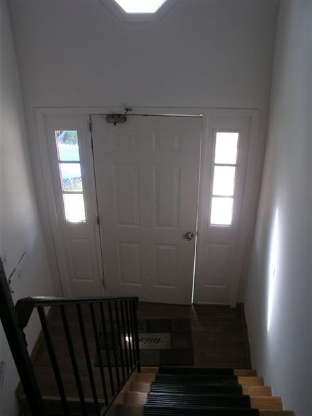 Building Photo - 310 Mount Everest Dr