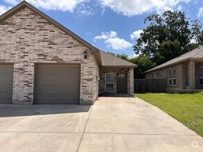 Building Photo - 7511 Novella Dr