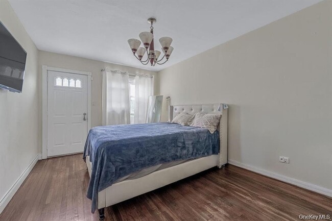 Building Photo - 10406 Avenue L