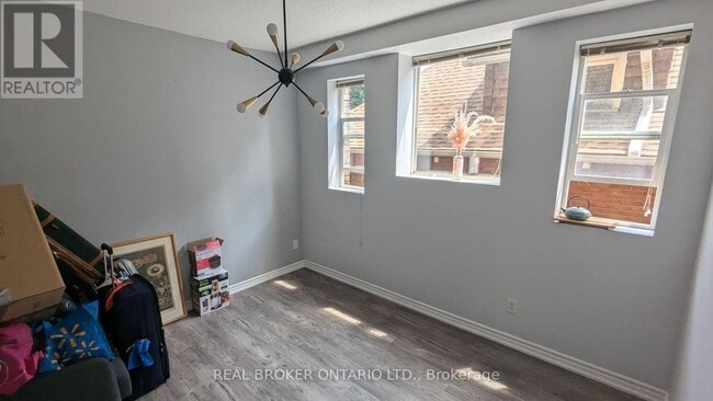 Photo du bâtiment - 412-412 Jarvis St