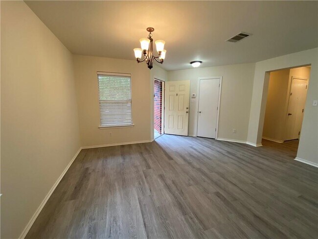 Building Photo - 320 Outfitter Dr