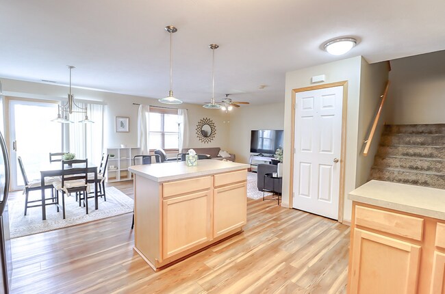 Foto del edificio - 3530 McLaughlin Dr