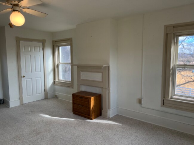 Foto del edificio - 1585 Gardners Ln