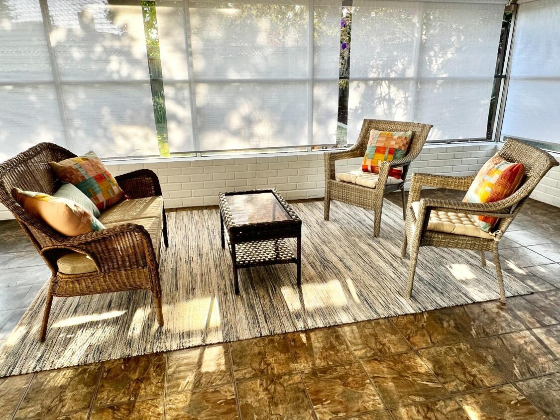Primary Photo - 12283 Woodside Dr