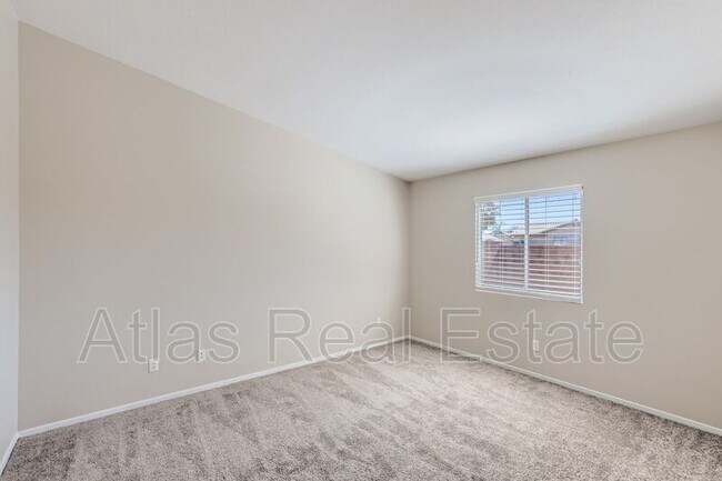 Building Photo - 3105 Meadow Flower Ave