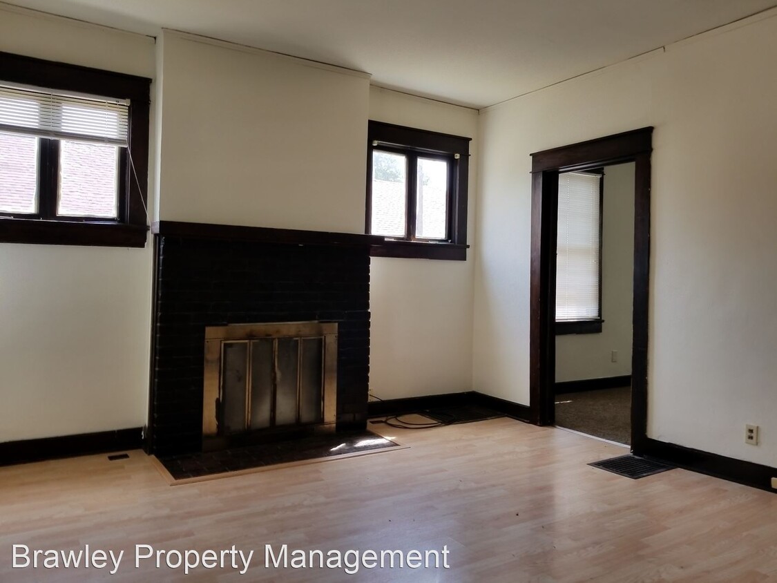 Primary Photo - 5 br, 2.5 bath House - 408 E. Cottage Grov...