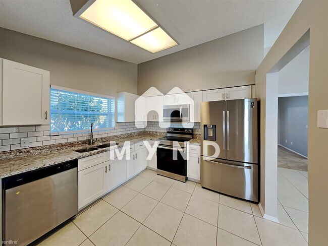 Building Photo - 3 br, 2 bath House - 826 Grenadier Dr