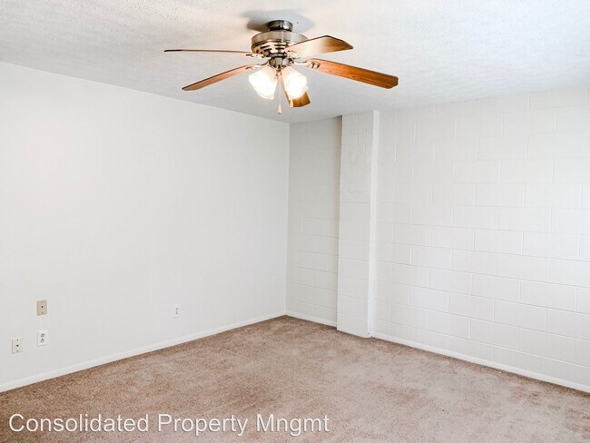 Building Photo - 152 E Stadium Ave