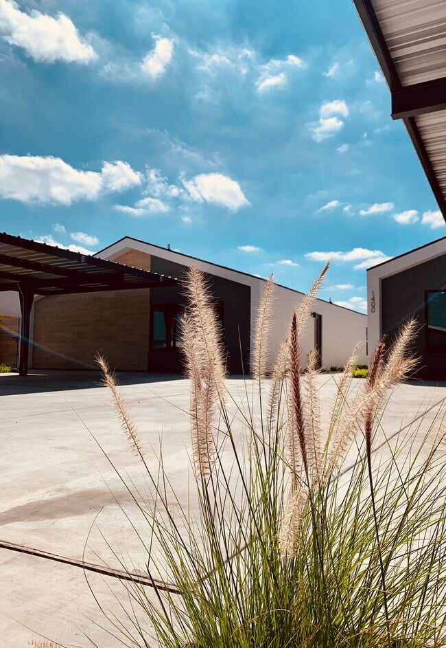 Foto del edificio - 1400 Hibiscus Ave