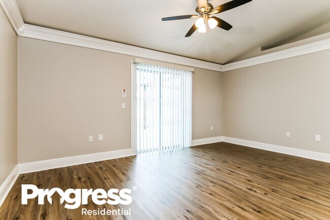 Building Photo - 470 Majestic Gardens Blvd