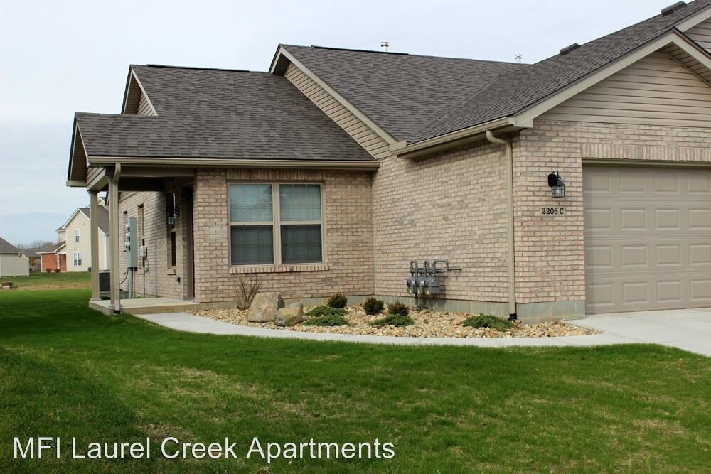 2206 Shamrock Ln, Troy, OH 45373 Room for Rent in Troy, OH