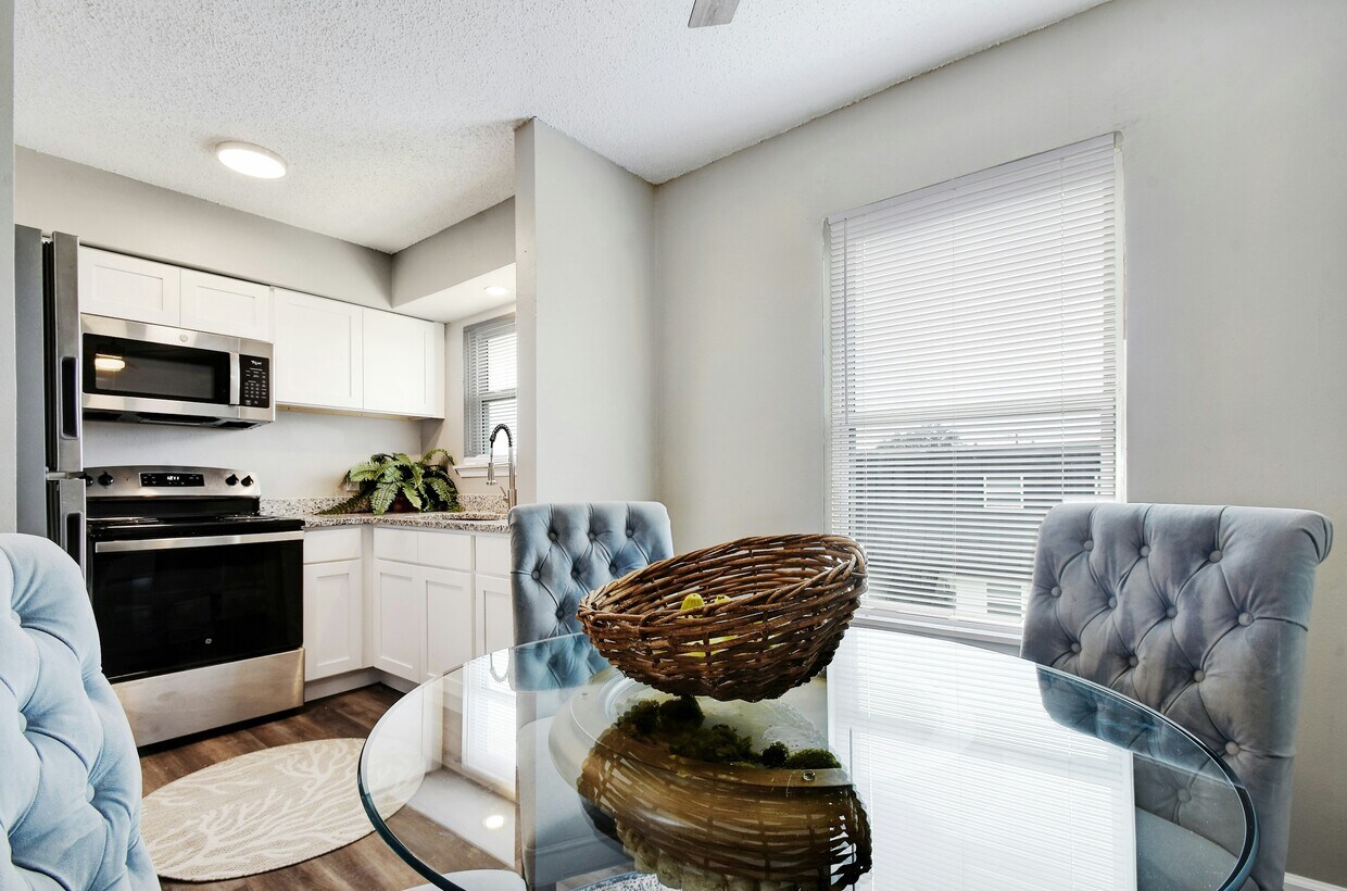 Foto principal - The LUX off Main