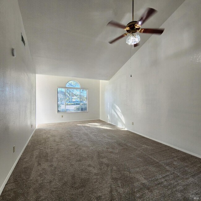 Building Photo - 107 Cambridge Dr