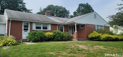 Building Photo - 11 Eastwood Rd