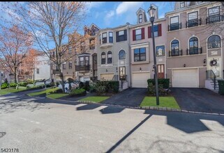 Building Photo - 451 Hartford Dr