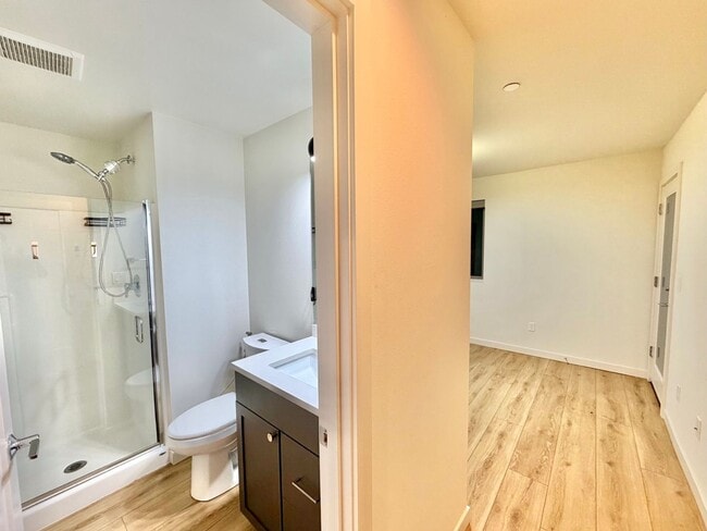 Building Photo - 2021 Construction: 3 Bed, 3.5 Bath with Large Living Room & 4 Private Balconies