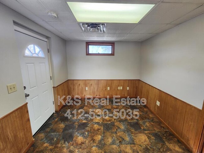 Building Photo - 1540 Lincoln Way