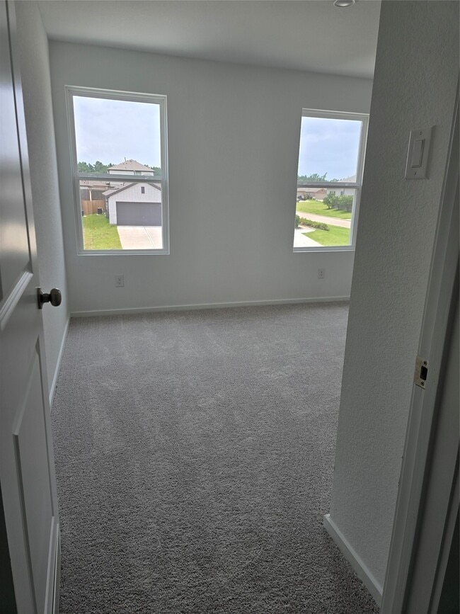 Building Photo - 25560 Blossom Ct