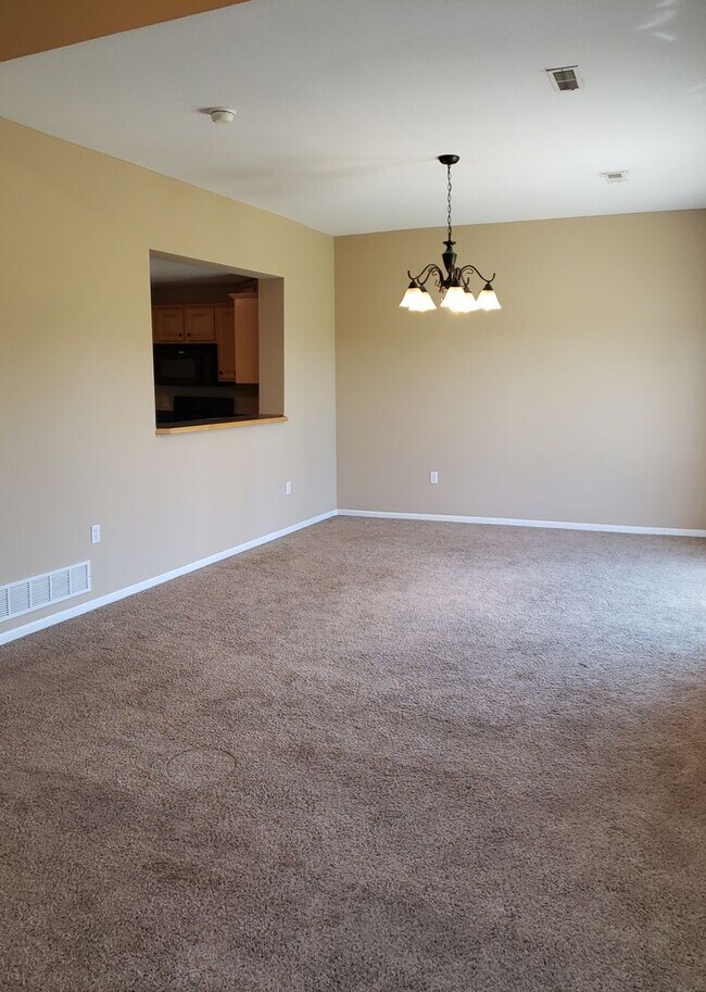 Foto del edificio - 2817 Elm Creek Dr