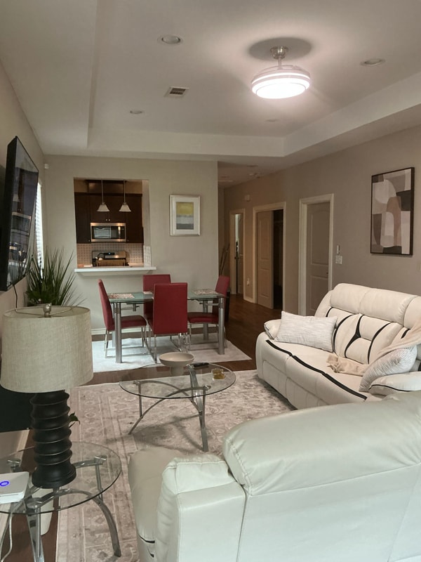 Building Photo - 516 Amy St