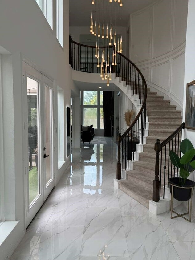 Foto del edificio - 5307 Streamside Trl