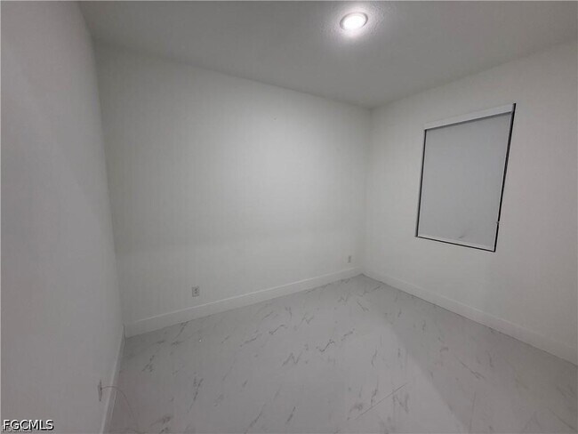 Building Photo - 3222 48th St W