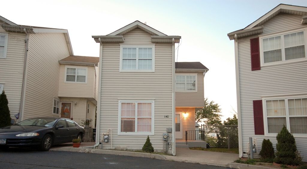 Building Photo - 140 Northview Ct