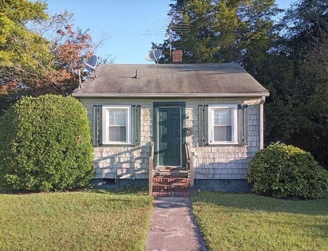 1 bedroom/1 bathroom- Penniman Road - 1 bedroom/1 bathroom- Penniman Road House