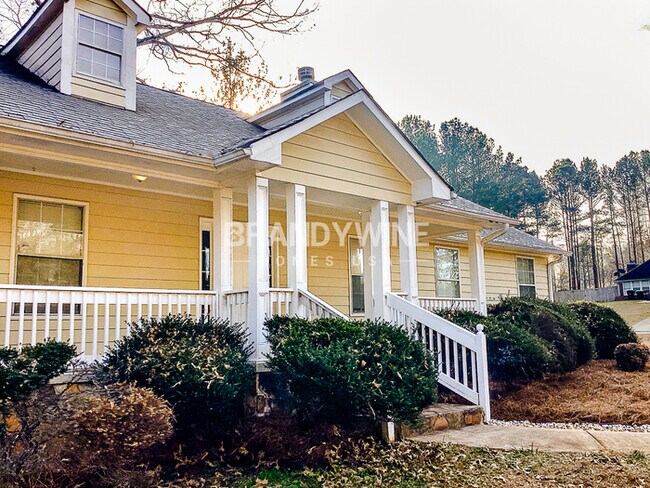 Foto del edificio - **$500 RENT CREDIT** Your Cozy Corner Awai...