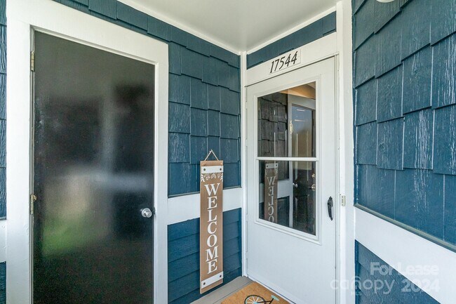 Building Photo - 17544 Tuscany Ln