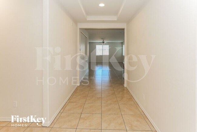 Foto del edificio - 18346 W Marconi Ave