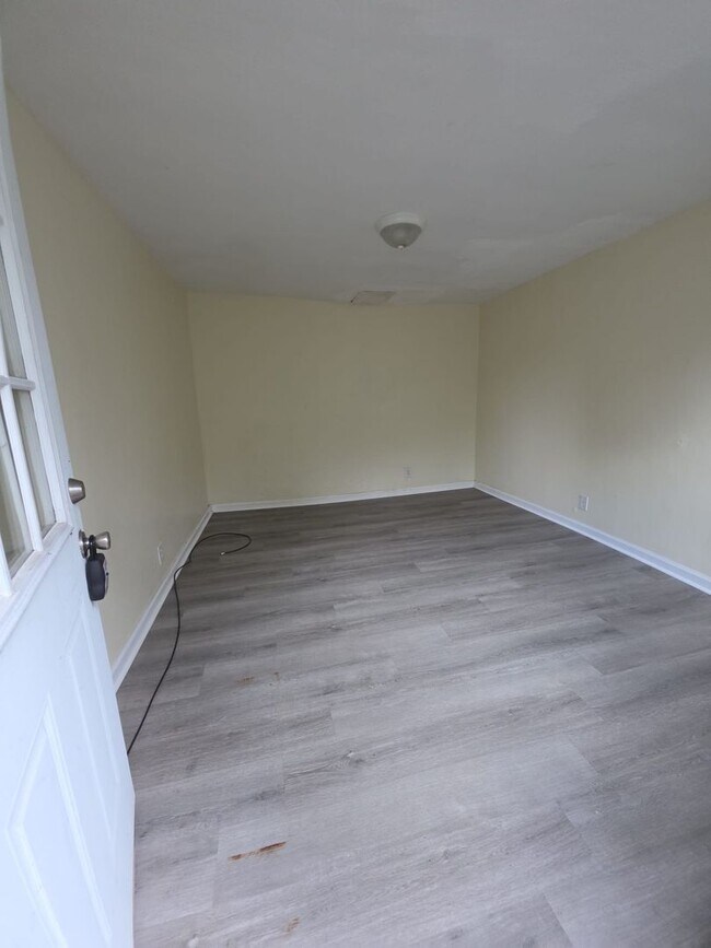 Photo - 512 Linden Avenue Apartment