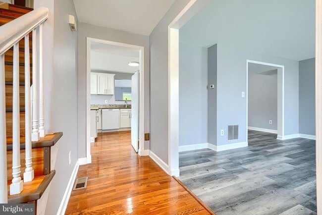 Building Photo - 7 Crestview Garth