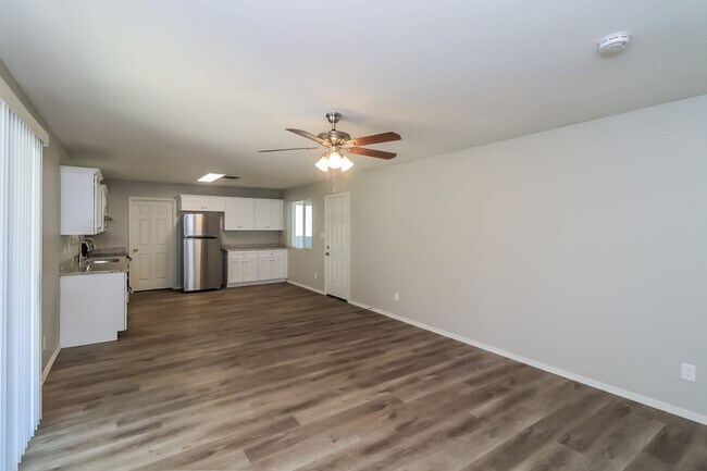 Building Photo - 7820 N 37Th Ave