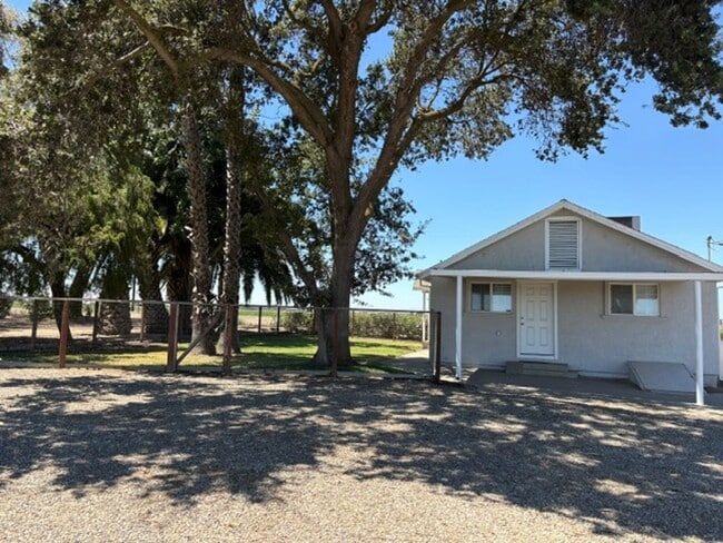 Foto del edificio - Charming 3 Bed, 1 Bath Country Home