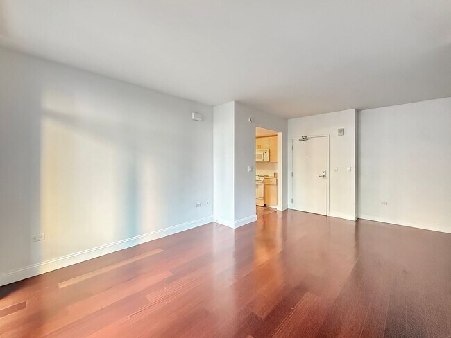 Building Photo - Modern Condo in Little Italy – 1BD/1BA at Acqua Vista!