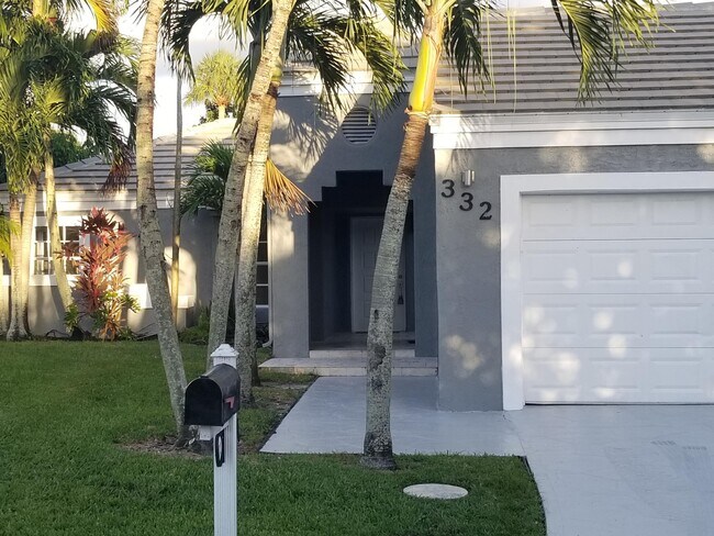 Building Photo - 332 NW 47th Ave